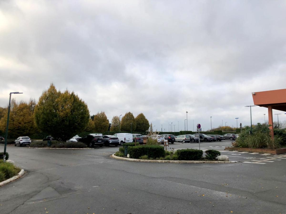 Hotel Mercure Lille Aeroport Екстериор снимка
