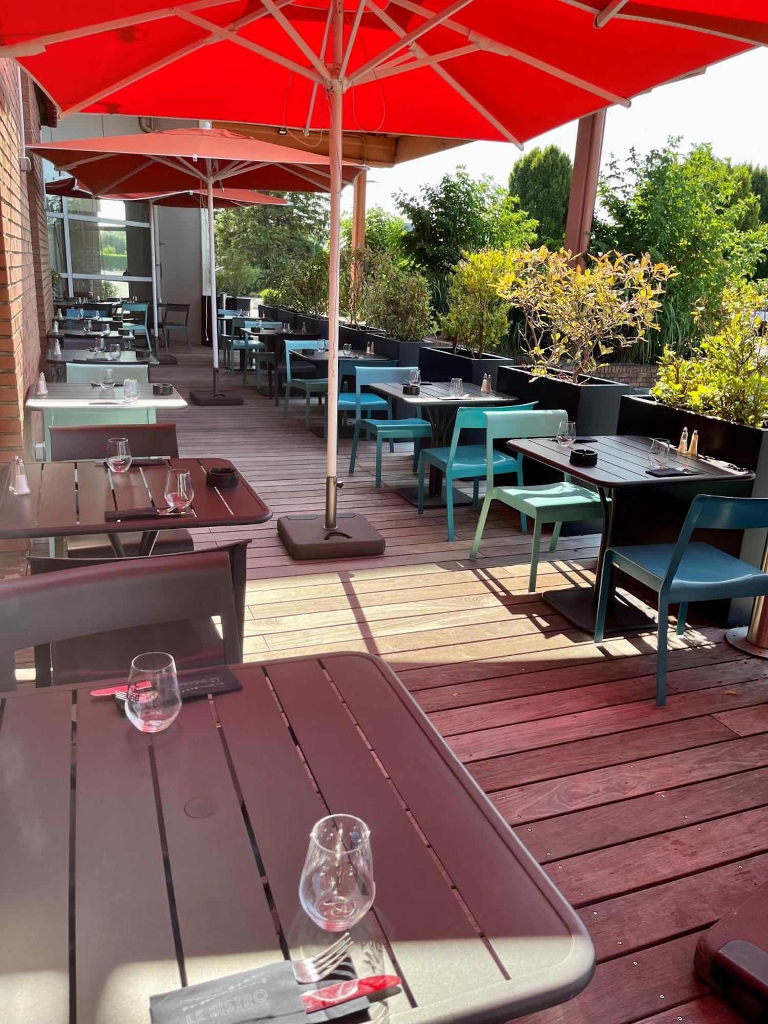 Hotel Mercure Lille Aeroport Екстериор снимка