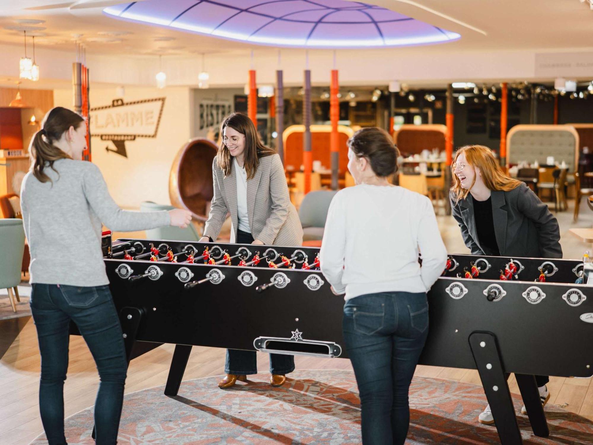 Hotel Mercure Lille Aeroport Екстериор снимка
