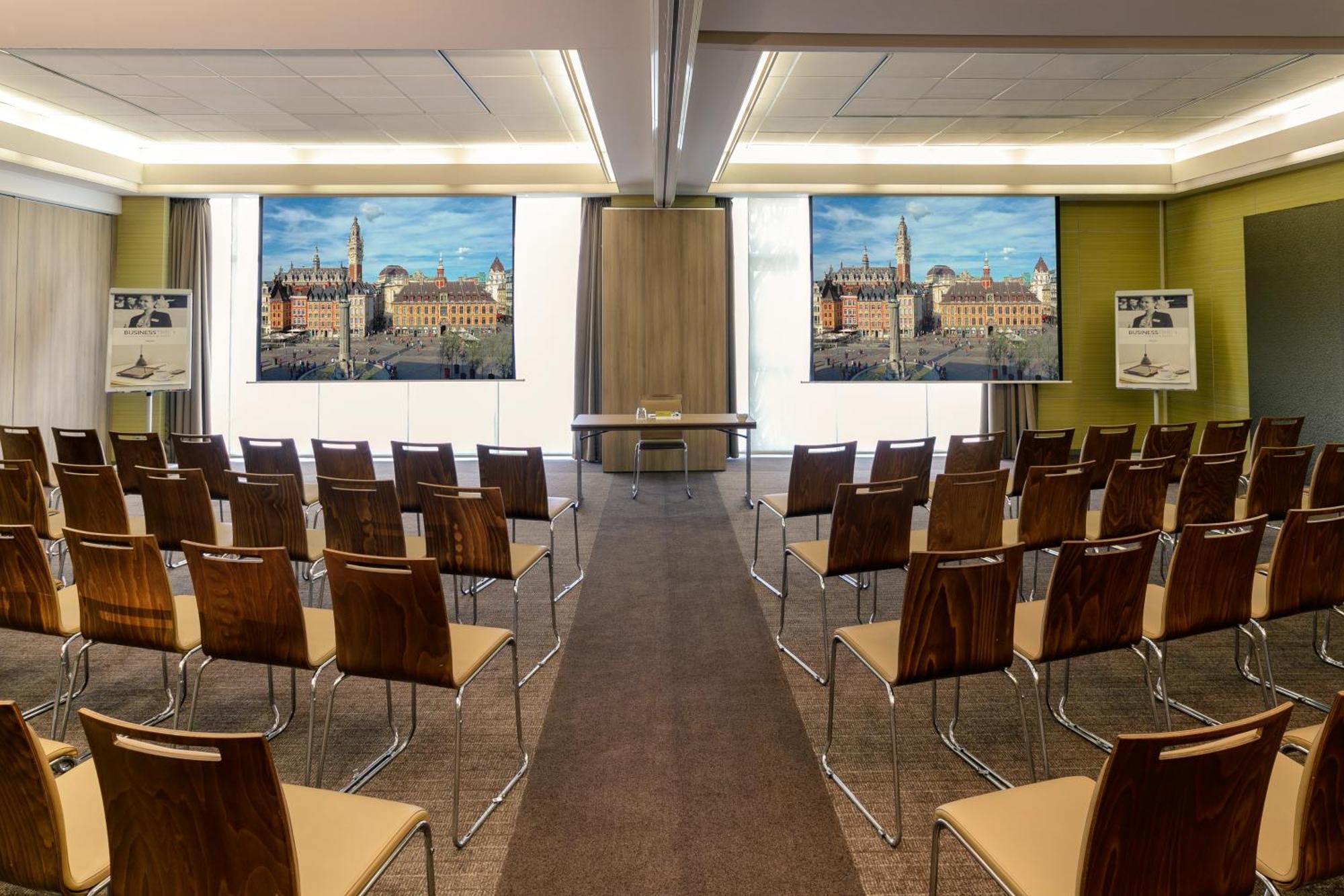 Hotel Mercure Lille Aeroport Екстериор снимка